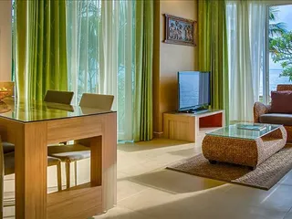 Малоэтажная резиденция на берегу моря с бассейном, Паттайя, Таиланд