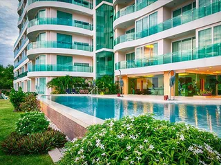Малоэтажная резиденция на берегу моря с бассейном, Паттайя, Таиланд