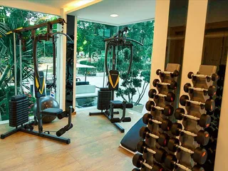 Резиденция с тремя бассейнами и террасой на крыше в центре Паттайи, Таиланд