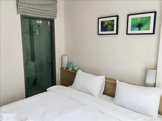 Резиденция с тремя бассейнами и террасой на крыше в центре Паттайи, Таиланд