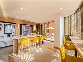 Резиденция с бассейном и круглосуточной охраной, Бангкок, Таиланд