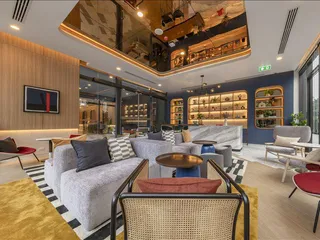 Высотная резиденция с бассейном и зонами отдыха в фешенебельном районе Бангкока, Таиланд