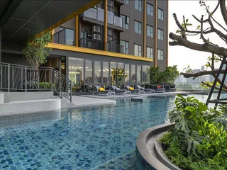 Высотная резиденция с бассейном и зонами отдыха в фешенебельном районе Бангкока, Таиланд