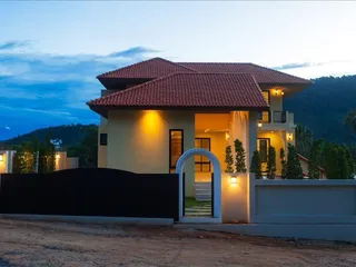 Комплекс вилл с бассейнами в спокойном живописном районе, Самуи, Таиланд