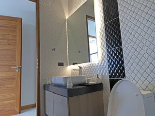 Новый жилой комплекс вилл с бассейнами и видом на море в Маенаме, Самуи, Сураттхани, Таиланд