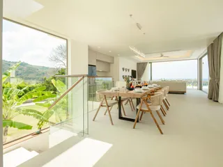 Эксклюзивный жилой комплекс вилл с бассейнами и видом на море в пешей доступности от пляжа Най Тон, Пхукет, Таиланд