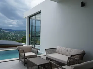 Виллы с бассейнами, террасами и садами, в окружении зелёных участков, Бопхут, Самуи, Таиланд