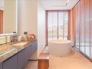 Комплекс вилл с бассейнами и садами, Пхукет, Таиланд