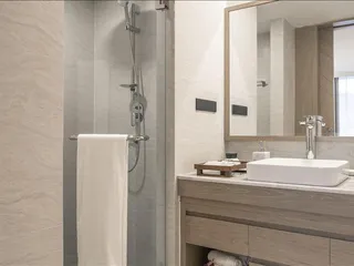 Резиденция с бассейном, ресторанами и банкетным залом в 400 метрах от пляжа Раваи, Пхукет, Таиланд