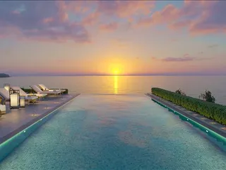 Закрытый жилой комплекс на берегу моря с бассейнами, Банг Тао, Пхукет, Таиланд