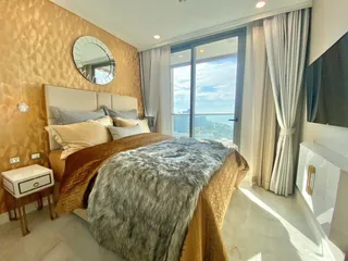 Новая высотная резиденция класса люкс на первой линии у моря, в престижном районе Джомтьен, Паттайя, Таиланд