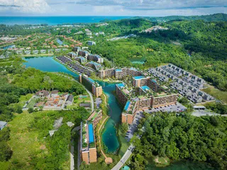 Стильные новые квартиры в окружении зелени и моря, Лагуна Пхукет, Таиланд