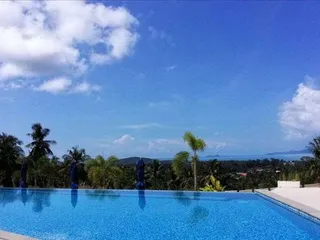 Меблированная квартира с панорамным видом в резиденции с бассейном, в 5 минутах от пляжа Маенам, Самуи, Таиланд