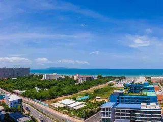 Апартаменты в первоклассном жилом комплексе рядом с пляжем Джомтьен, Паттайя, Таиланд