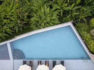 Резиденция с бассейном и видом на море в 5 минутах езды от пляжей, Патонг, Пхукет, Таиланд