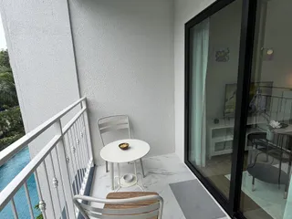 Готовая к заселению новая квартира-студия всего в 250 м от пляжа Найянг, Таланг, Таиланд