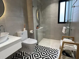 Готовая к заселению новая квартира-студия всего в 250 м от пляжа Найянг, Таланг, Таиланд