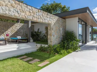 Изысканная вилла с бассейном, кинозалом, СПА на берегу океана, Самуи, Таиланд