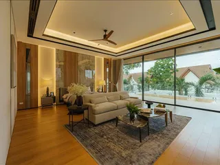 Комплекс вилл с бассейнами в удобном районе Пхукета, Таиланд