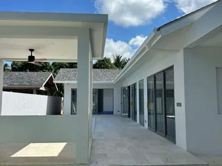 Новый комплекс вилл с бассейнами в 5 минутах от пляжа Банграк и международной школы, Самуи, Таиланд