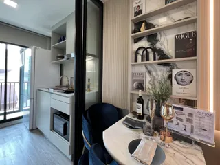 Первоклассный жилой комплекс с огромным бассейном и пышными зелёными зонами в Суан Луанге, Бангкок, Таиланд