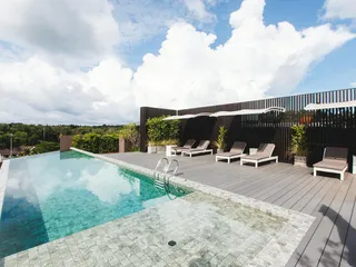 Современный жилой комплекс с широким спектром услуг недалеко от пляжа Раваи, Пхукет, Таиланд