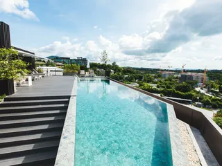 Современный жилой комплекс с широким спектром услуг недалеко от пляжа Раваи, Пхукет, Таиланд