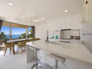 Меблированная вилла с бассейном и живописным видом на море, Самуи, Таиланд