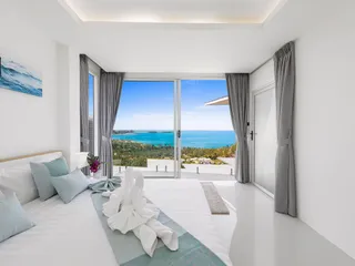 Двухэтажная меблированная вилла с панорамным видом на море недалеко от пляжа Чавенг, Самуи, Таиланд