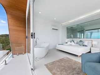 Двухэтажная меблированная вилла с панорамным видом на море недалеко от пляжа Чавенг, Самуи, Таиланд