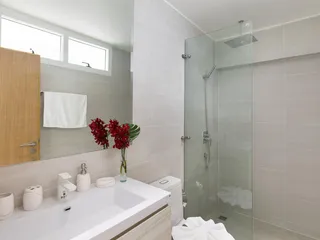 Двухэтажная вилла с бассейном недалеко от международной школы и пляжа Чавенг, Самуи, Таиланд