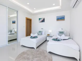 Двухэтажная вилла с бассейном недалеко от международной школы и пляжа Чавенг, Самуи, Таиланд