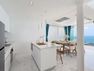 Меблированная вилла премиум класса с бассейном и панорамным видом в престижном районе, Таиланд