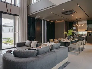 Комплекс вилл с бассейном, парком и клубным домом, Паттайя, Таиланд