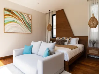 Современный комплекс тропических вилл с бассейнами в Пасаке, Пхукет, Таиланд