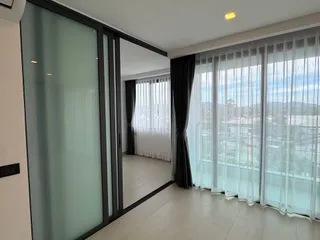 Двухкомнатная квартира с двумя балконами в новой резиденции премиум класса, в 100 метрах от пляжа, Паттайя, Таиланд