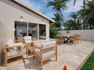 Новый комплекс вилл с бассейнами рядом с пляжем Чавенг, Самуи, Таиланд