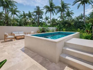 Новый комплекс вилл с бассейнами рядом с пляжем Чавенг, Самуи, Таиланд