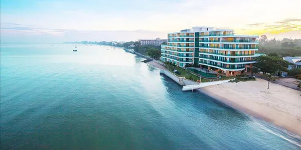 Малоэтажная резиденция на берегу моря с бассейном, Паттайя, Таиланд