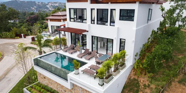 Вилла с бассейном и видом на океан в закрытой резиденции с теннисным кортом, в 4 минутах ходьбы от пляжа Чонг Мон, Самуи, Таиланд