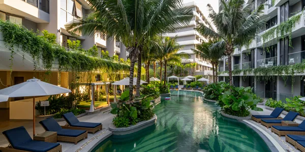 Просторная квартира с видом на бассейн и море в 700 метрах от пляжа Банг Тао, Пхукет, Таиланд