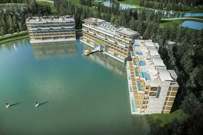 Апартаменты с бассейнами в малоэтажной резиденции класса люкс, Пхукет, Таиланд