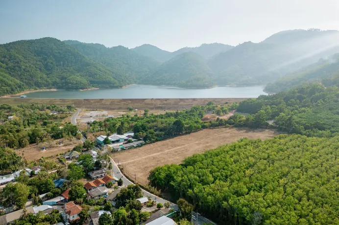 Первоклассный жилой комплекс вилл с бассейнами в 350 м от озера, Таланг, Пхукет, Таиланд