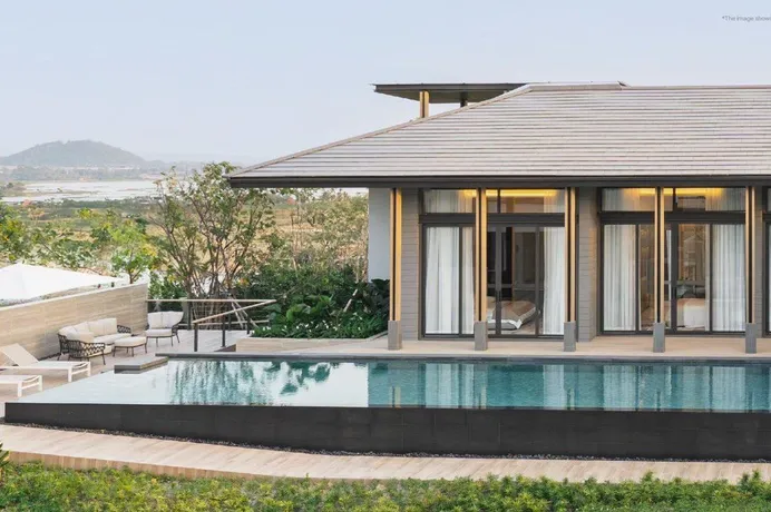 Комплекс вилл с бассейном, парком и клубным домом, Паттайя, Таиланд