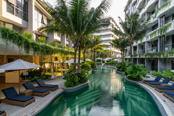 Просторная квартира с видом на бассейн и море в 700 метрах от пляжа Банг Тао, Пхукет, Таиланд